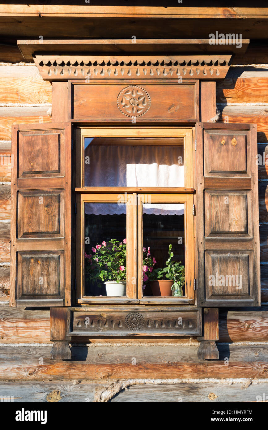 Suzdal, Russie - 06 novembre 2015 Belle architecture en bois Musée de la fenêtre Banque D'Images