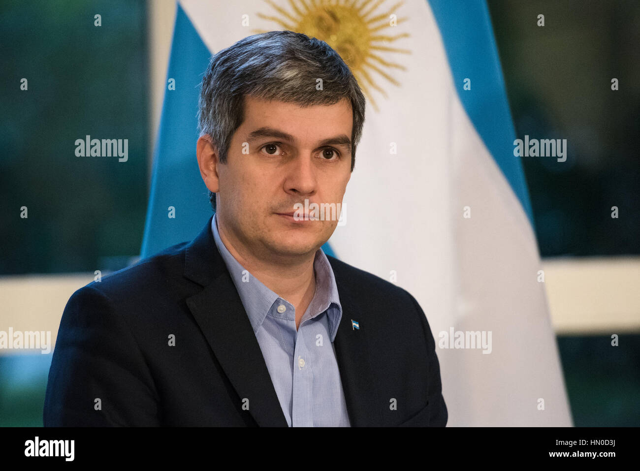 Olivos, Argentine - 6 mai 2016 : Chef du Cabinet des ministres de l'Argentine Marcos Pena lors d'une conférence de presse. Banque D'Images Olivos, Argentine - 6 mai 2016 : Chef du Cabinet des ministres de l'Argentine Marcos Pena lors d'une conférence de presse. Banque D'Images