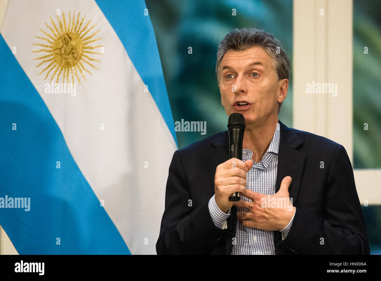 Olivos, Argentine - 6 mai 2016 : Président de l'ARGENTINE Mauricio Macri lors d'une conférence de presse pour la presse étrangère dans la Quinta de Olivos. Banque D'Images Olivos, Argentine - 6 mai 2016 : Président de l'ARGENTINE Mauricio Macri lors d'une conférence de presse pour la presse étrangère dans la Quinta de Olivos. Banque D'Images