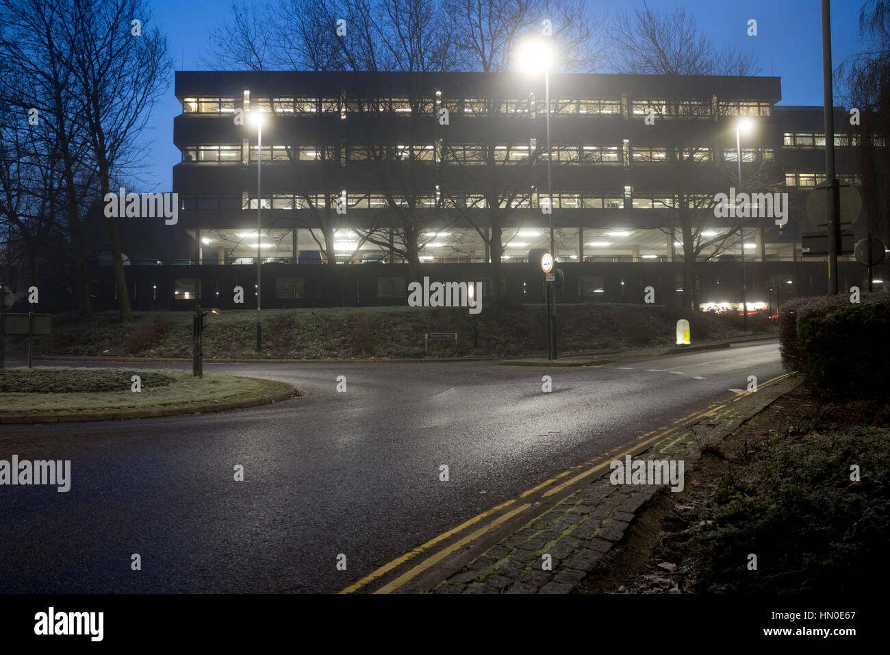 Le Warwickshire County Council Office Building à l'aube, Warwick, Royaume-Uni Banque D'Images