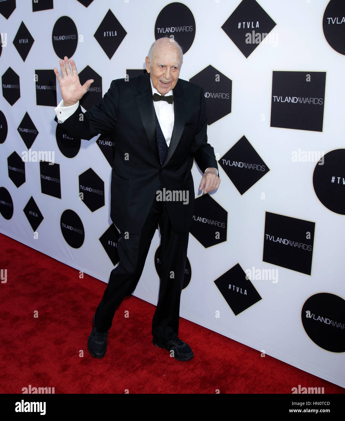 Carl Reiner arrive à la TV Land Awards le 11 avril 2015 à Beverly Hills, Californie. Photo par Francis Specker Banque D'Images