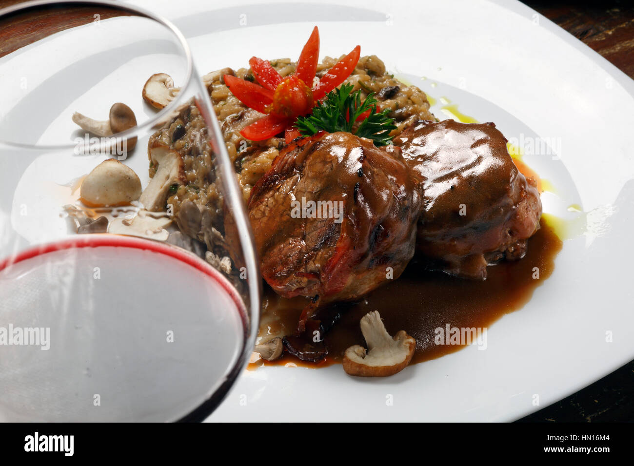 Filet mignon sauce au vin rouge Photo Stock - Alamy
