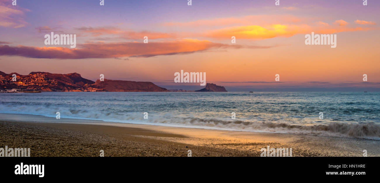 Phare d'Albir. La promenade au phare peut être très gratifiant de prendre dans certaines des meilleures vues d'Albir et son littoral. Banque D'Images