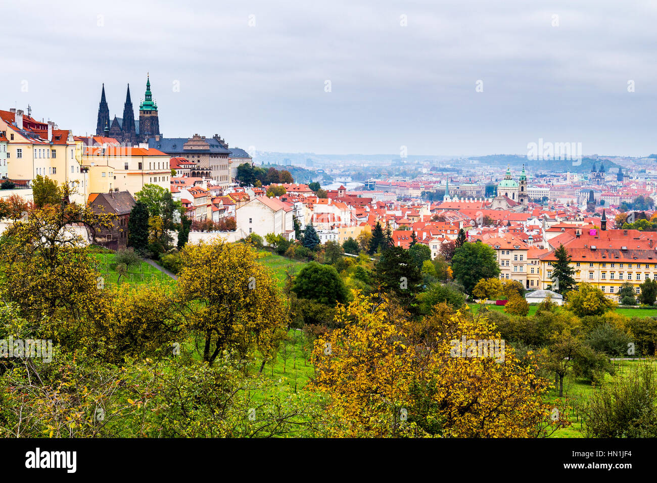 Le Château de Prague et la Cathédrale St Vitus, République tchèque. Vue panoramique Banque D'Images