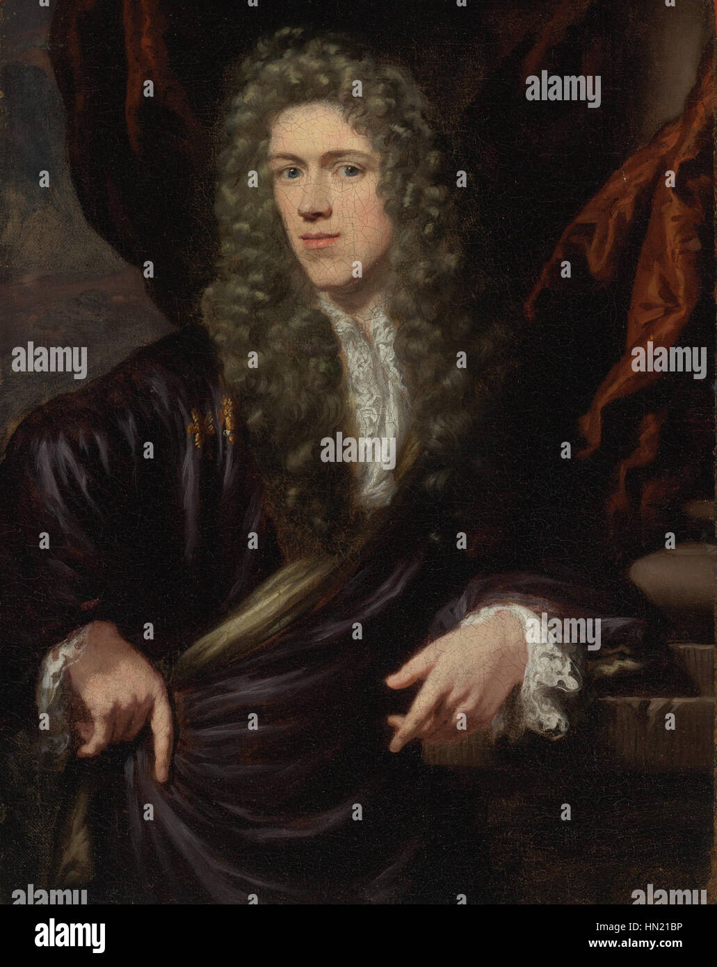 Portret van een Gentleman de Nicolaes Maes est un portrait néerlandais du XVIIe siècle mettant en vedette un gentleman bien habillé. La tenue vestimentaire du sujet, son comportement et l’utilisation de la lumière et de l’ombre reflètent le style caractéristique du portrait de l’âge d’or néerlandais. Banque D'Images