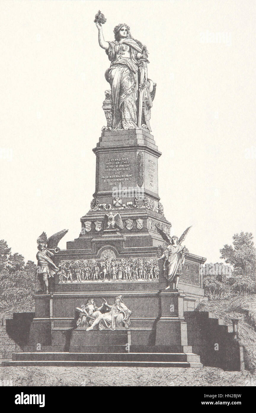 Le Niederwalddenkmal, situé en Allemagne, est une statue monumentale créée par Friedrich Foltz. Il commémore la victoire des états allemands dans la guerre franco-prussienne, mettant en vedette une figure symbolique de la Germanie triomphant de la France. Banque D'Images