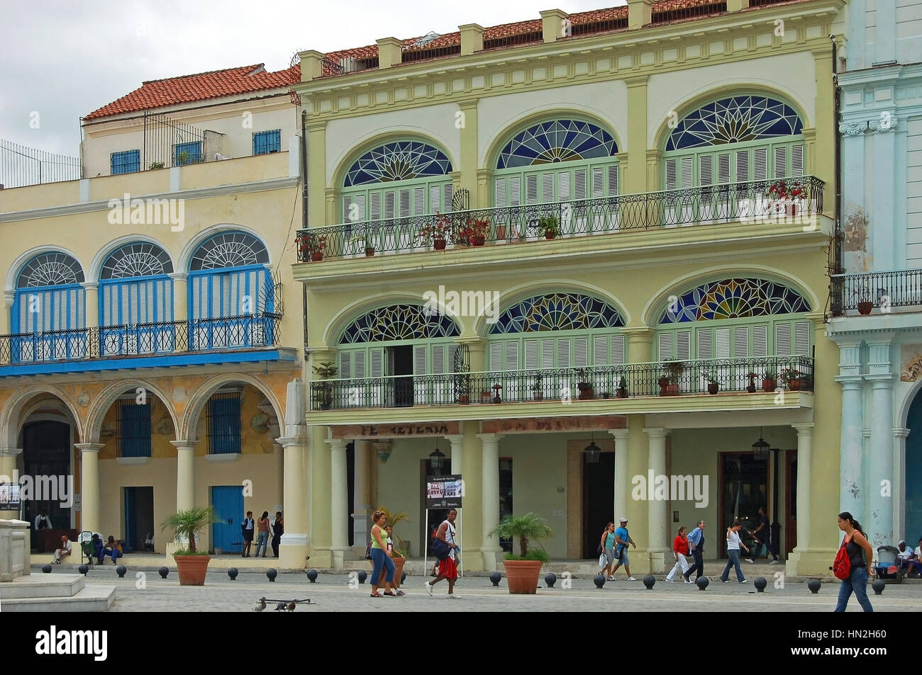 Façade de la Casa de Manuel dans Antuve Plaza Vieja, La Vieille Havane, Cuba Banque D'Images