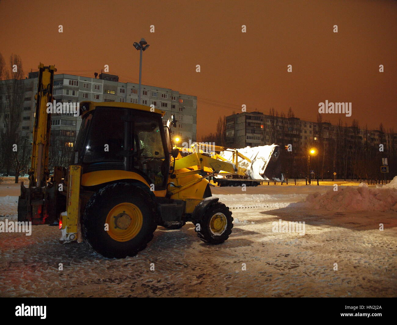 Déneigement après une tempête de neige à Voronezh/Russie. Banque D'Images