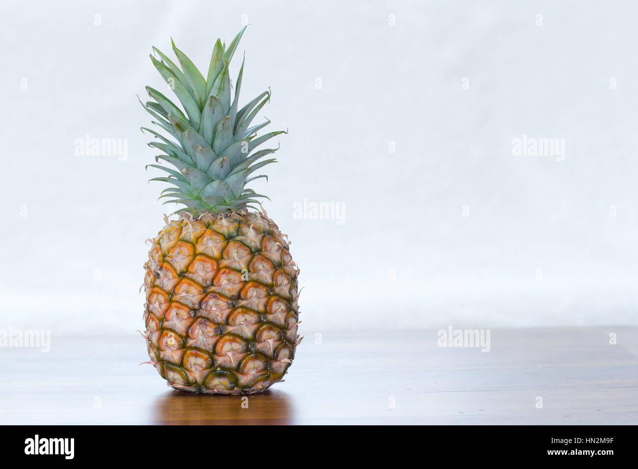 Pineapple with copy space Banque D'Images