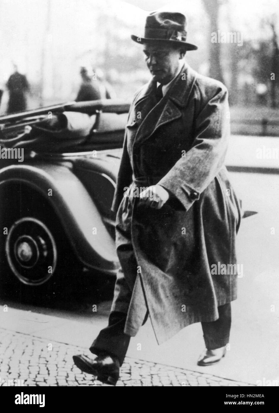 Goering arrivant au Reichstag, de laquelle il a été élu Président Décembre 1932 Allemagne Banque D'Images