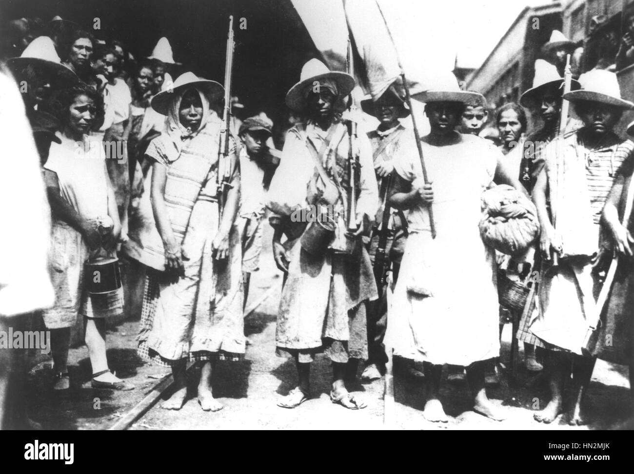 Une femme se bat contre l'armée de Moncade générale. Vu ici, Rosa Général Myfis 1927-1933 Nicaragua Washington, D.C., National Archives Banque D'Images