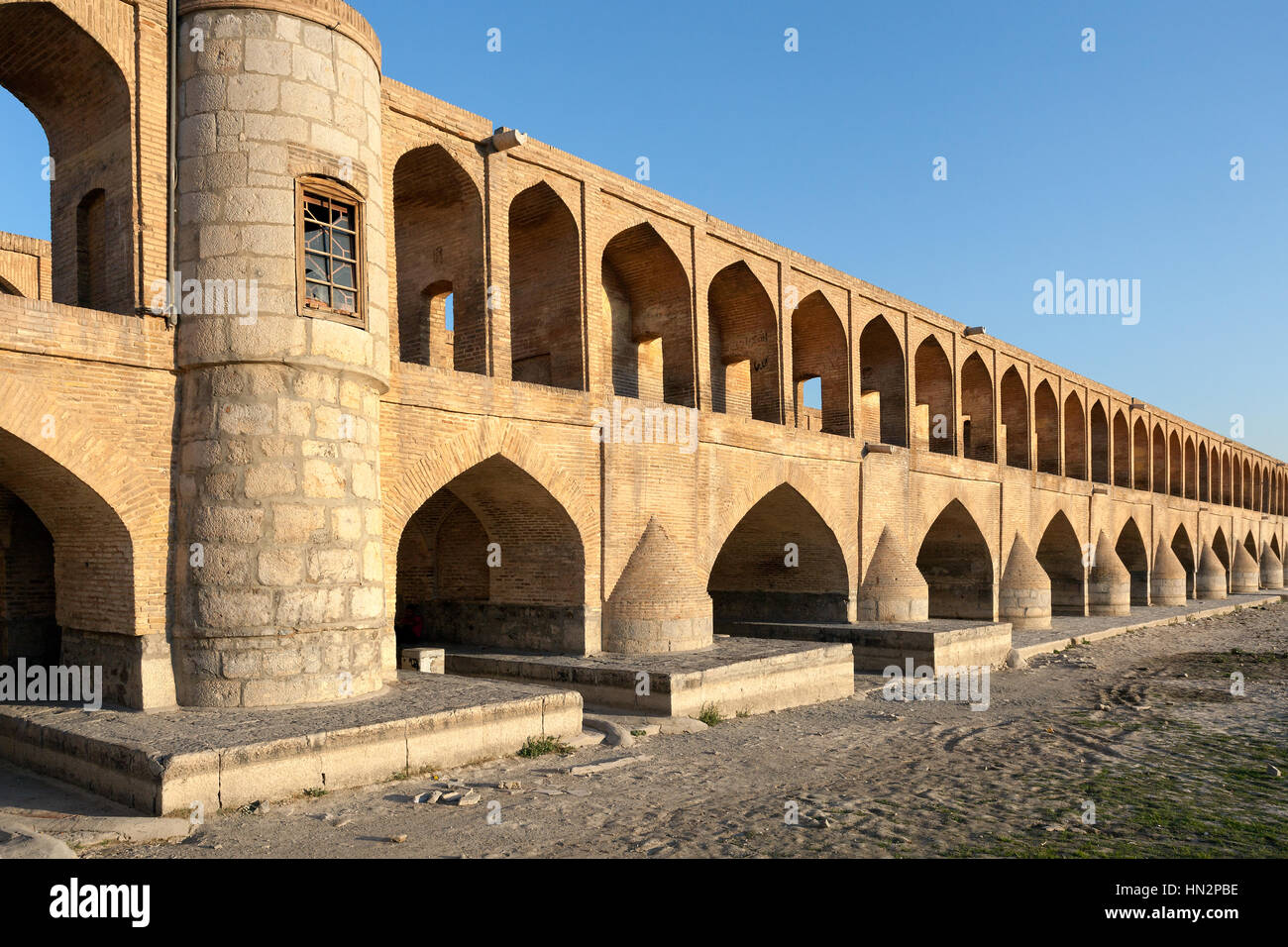 Si-O-Seh Pol, aussi appelé le pont de 33 arches, Isfahan, Iran Banque D'Images