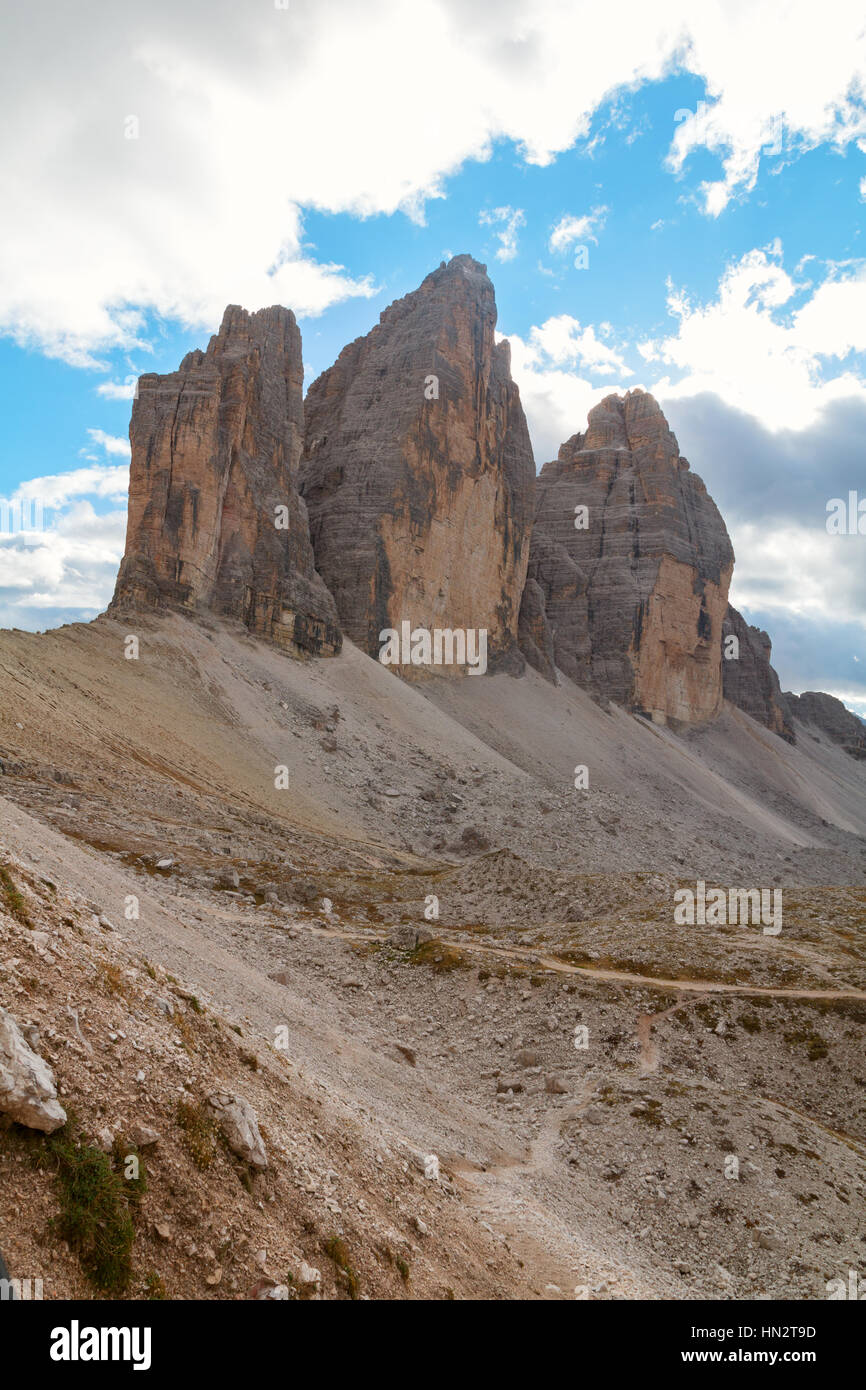 Tre Cime di Lavaredo dans un cadre magnifique dans les Dolomites en Italie, l'Europe (Drei Zinnen) Banque D'Images