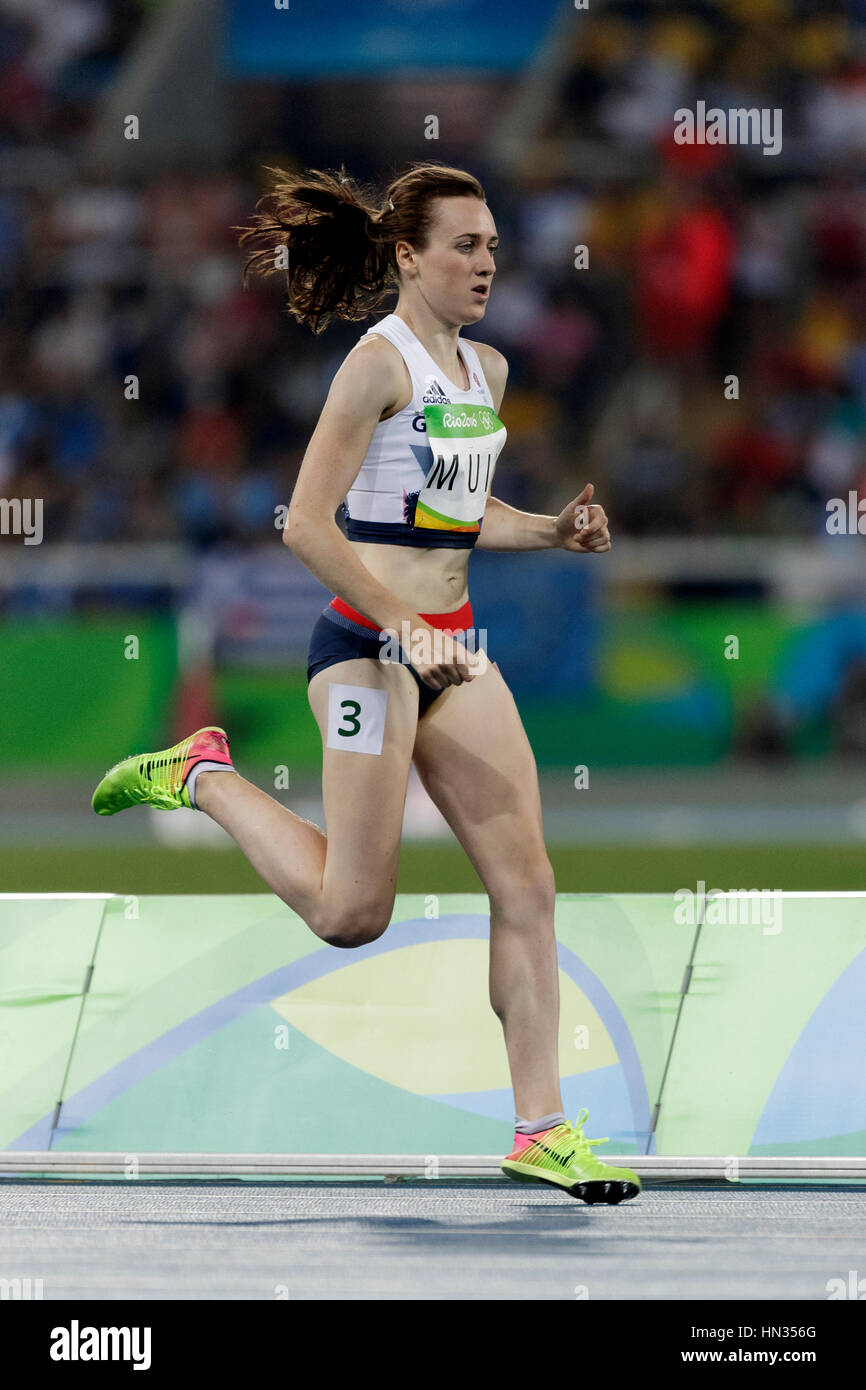 Rio de Janeiro, Brésil. 14 août 2016. L'athlétisme, Laura Muir (GBR) qui se font concurrence sur le 1 500m à la demi-finale des Jeux Olympiques d'été de 2016. ©Pau Banque D'Images