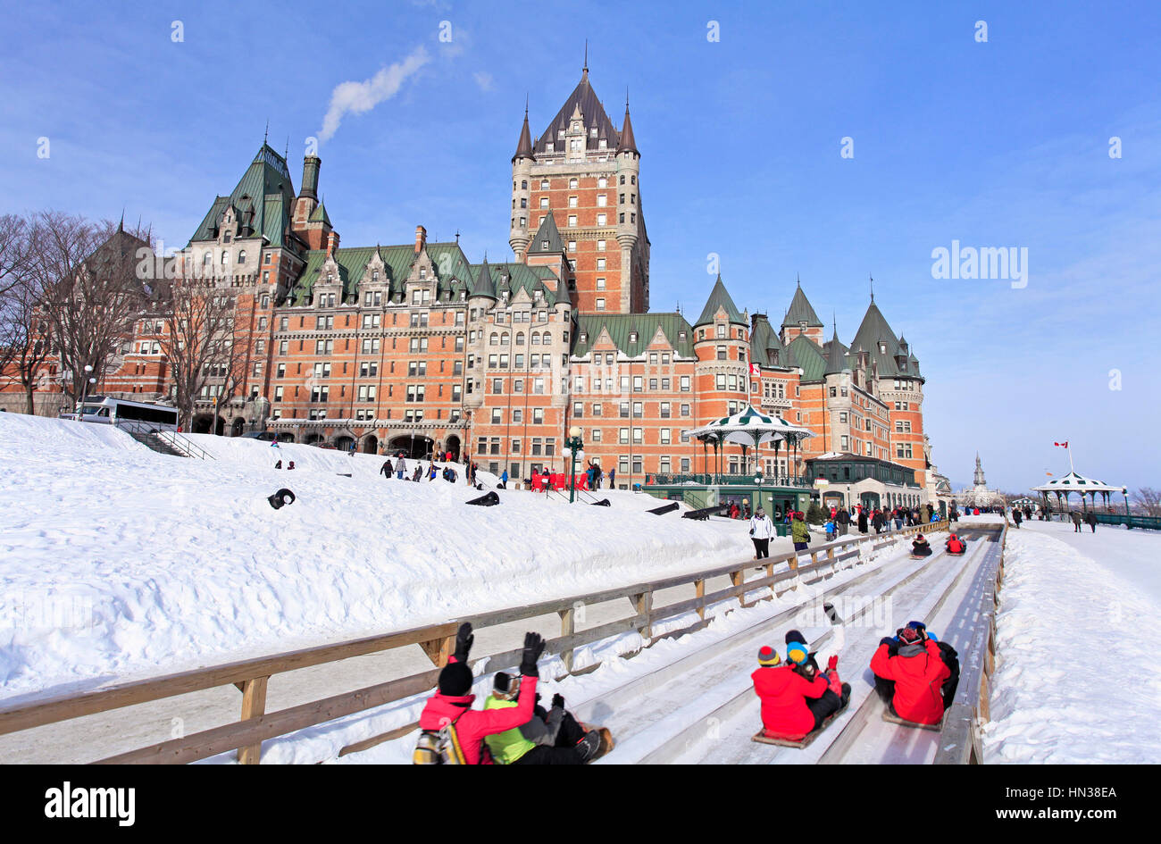 Nom de fichier:La ville de Québec en hiver, faites glisser traditionnels descente, Canada Banque D'Images