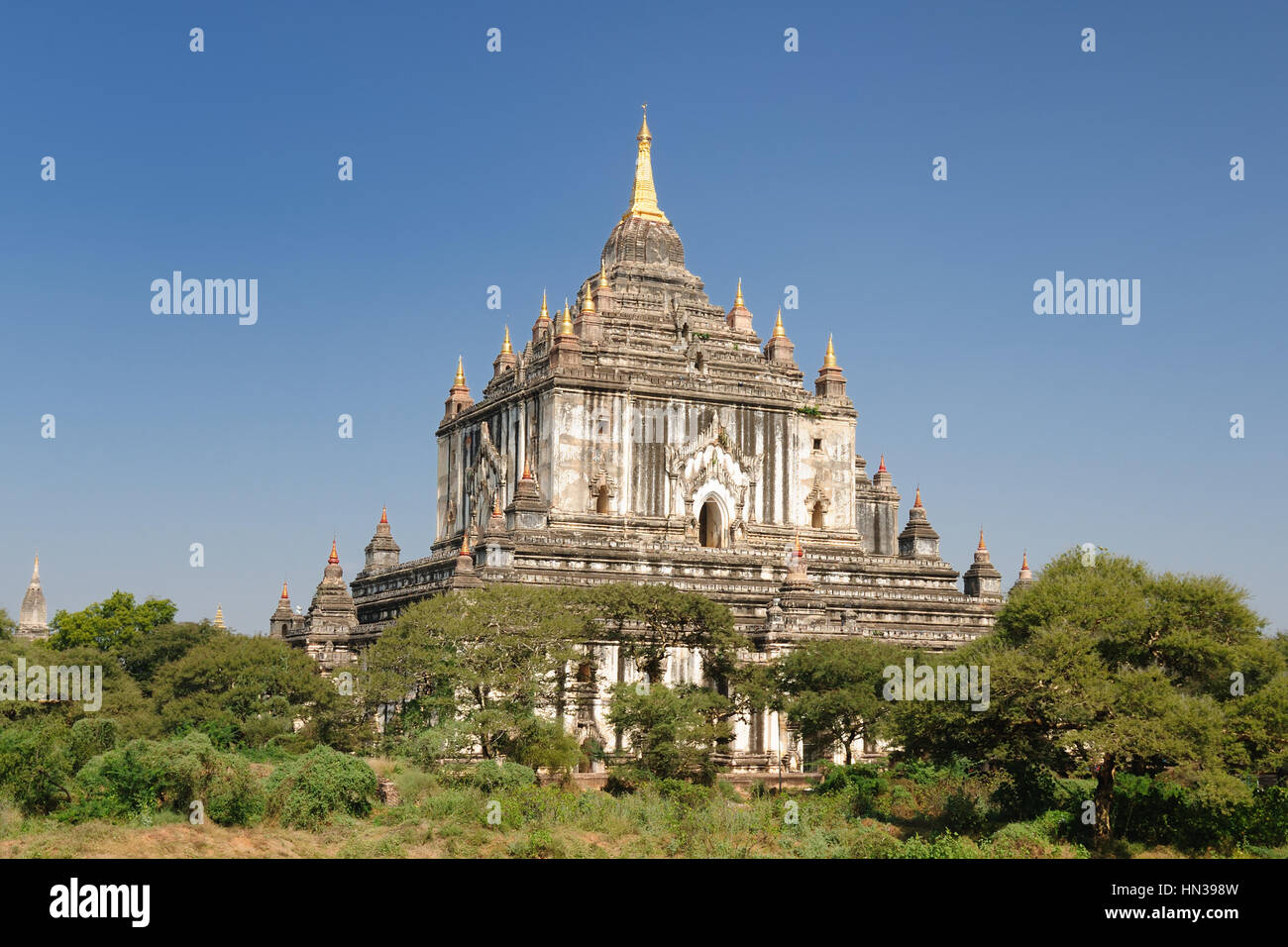 Myanmar (Birmanie), Bagan, Thatbyinny Pahto Temple - Bagan temple est construit la plus haute de deux étages en forme de couleur blanche. Construit en 1144 par Alaungsithu. Banque D'Images