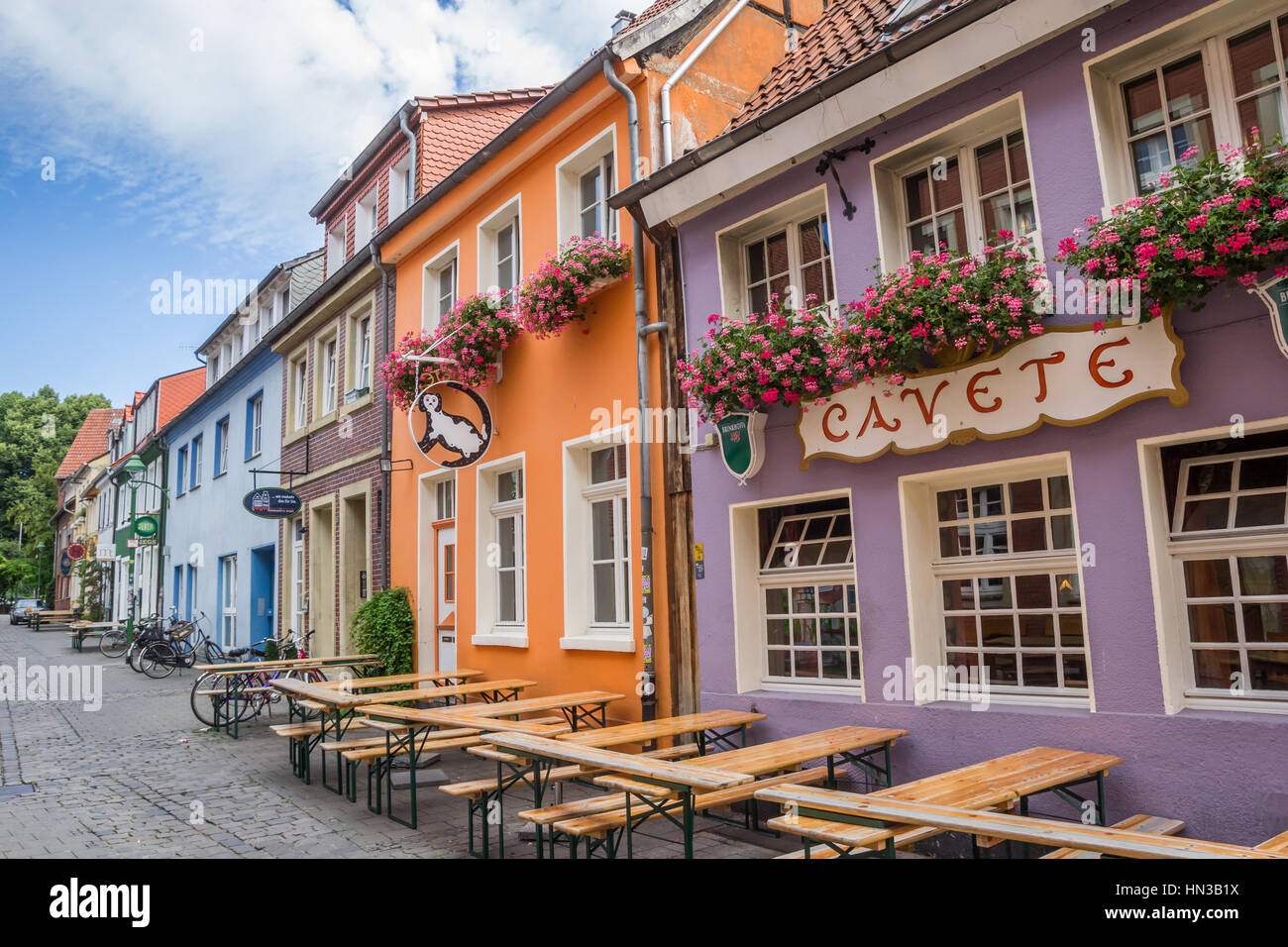 Rue colorés avec des bars à Munster, Allemagne Banque D'Images