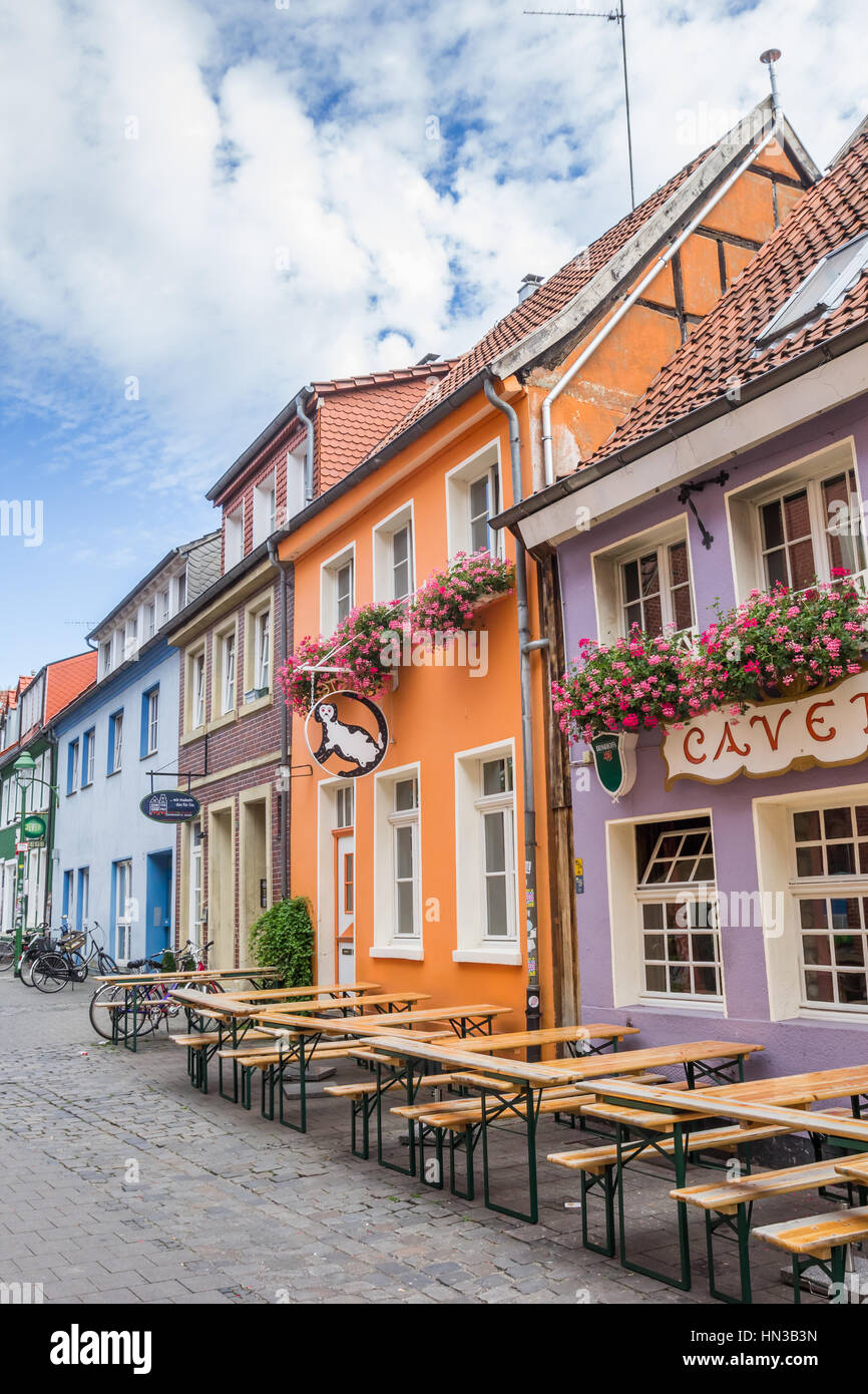 Rue colorés avec des bars à Munster, Allemagne Banque D'Images