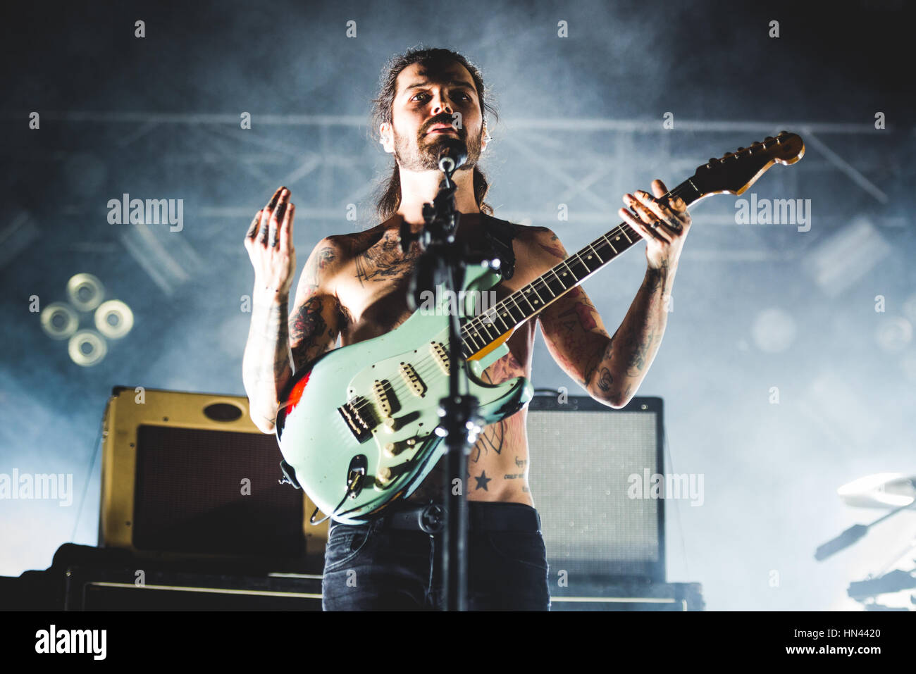 7 février 2017 : Biffy Clyro performing live au Gran Teatro Geox Padoue pour leur 'tour' de suspension 2017 concert Foto : Alessandro Bosio/CronosFoto Banque D'Images