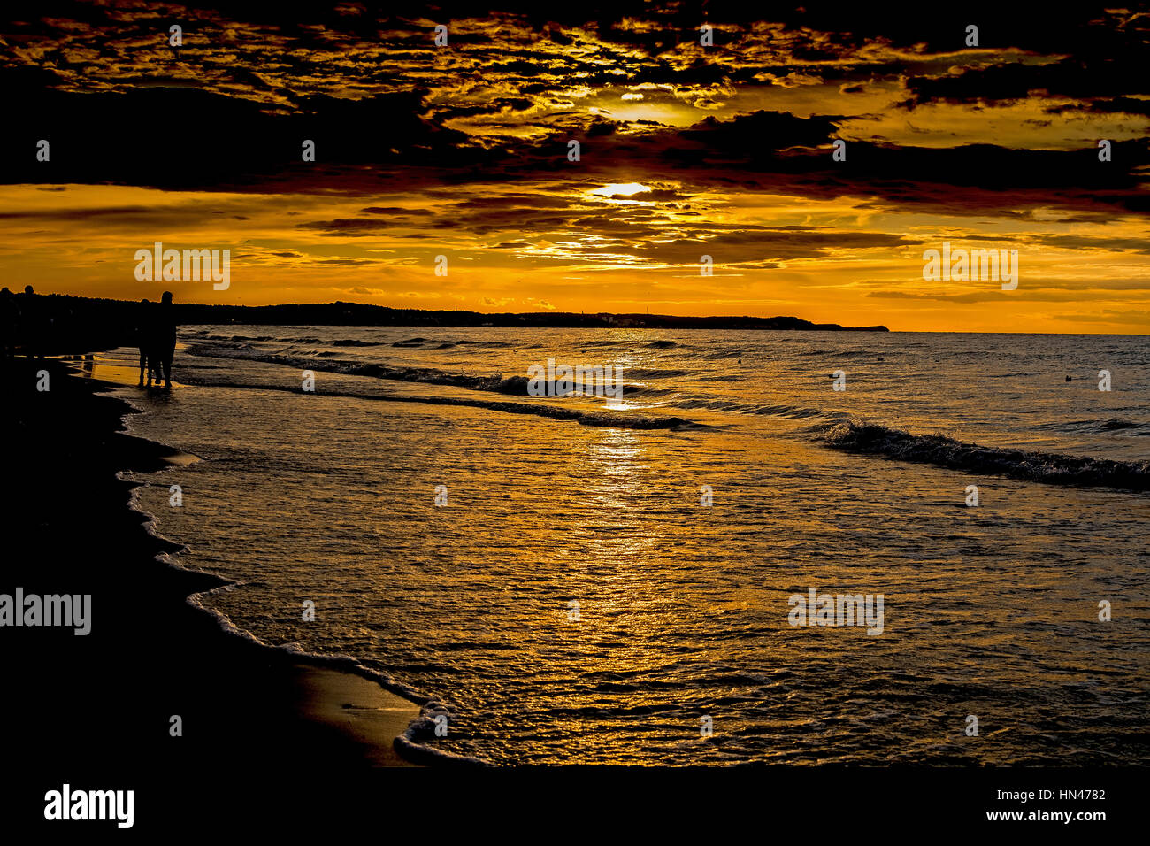 Coucher du soleil sur la mer Baltique à Swinoujscie Banque D'Images