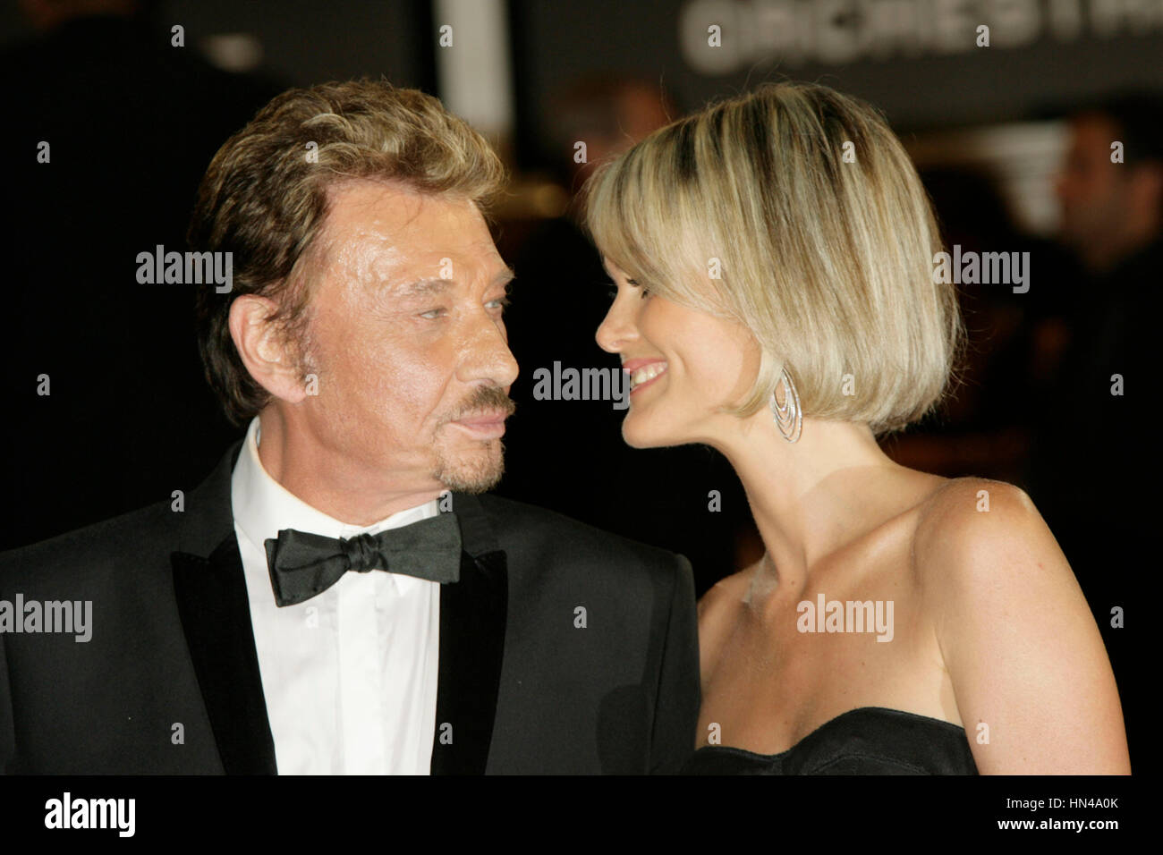 Johnny Hallyday et Laetitia Hallyday lors de la première du film, 'Vengeance' lors du 62e Festival de Cannes le 17 mai 2009 à Cannes, France. Photo par Francis Specker Banque D'Images