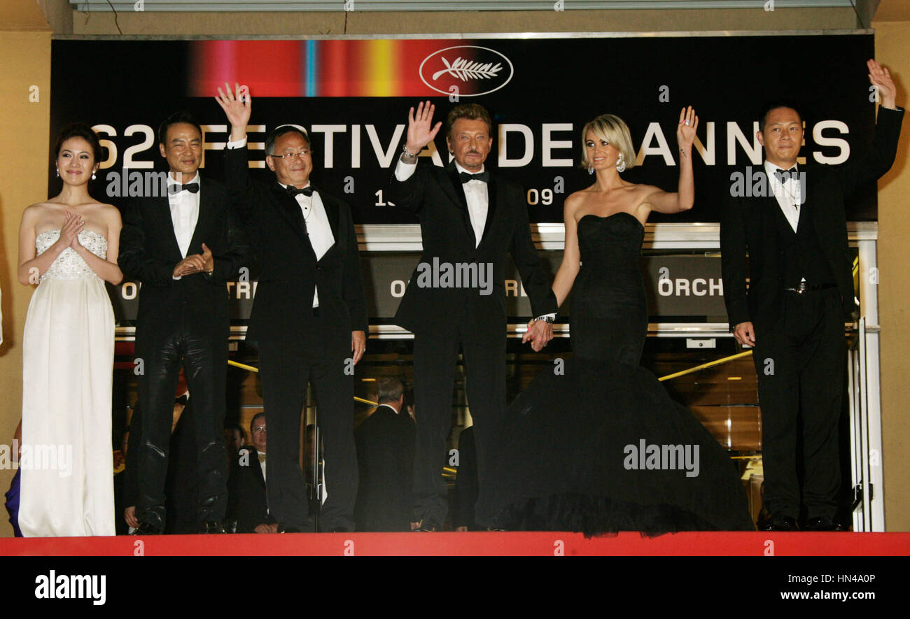 Johnny Hallyday et Laetitia Hallyday lors de la première du film, 'Vengeance' lors du 62e Festival de Cannes le 17 mai 2009 à Cannes, France. Photo par Francis Specker Banque D'Images
