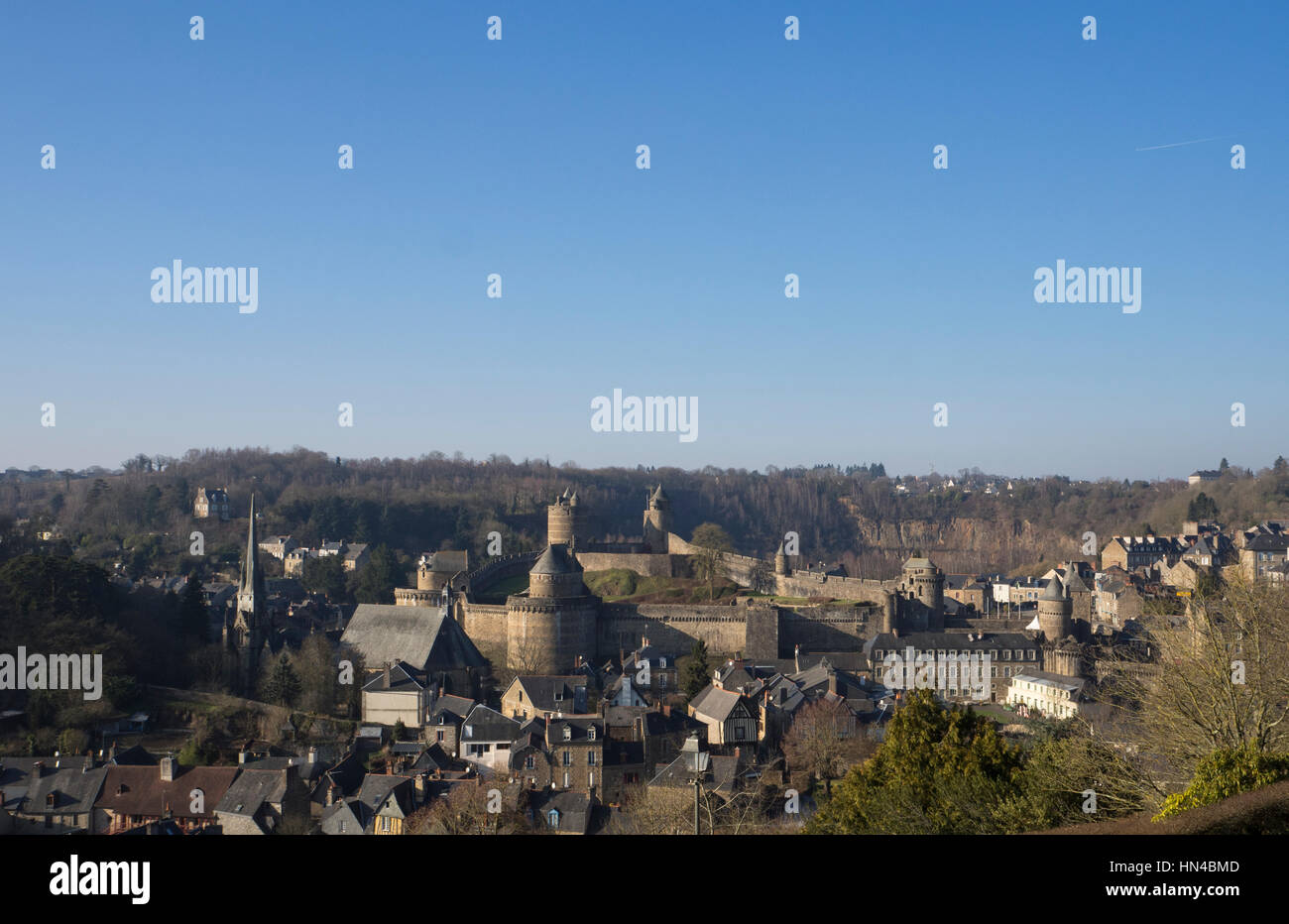 La ville fortifiée de Fougères, France et son château Banque D'Images