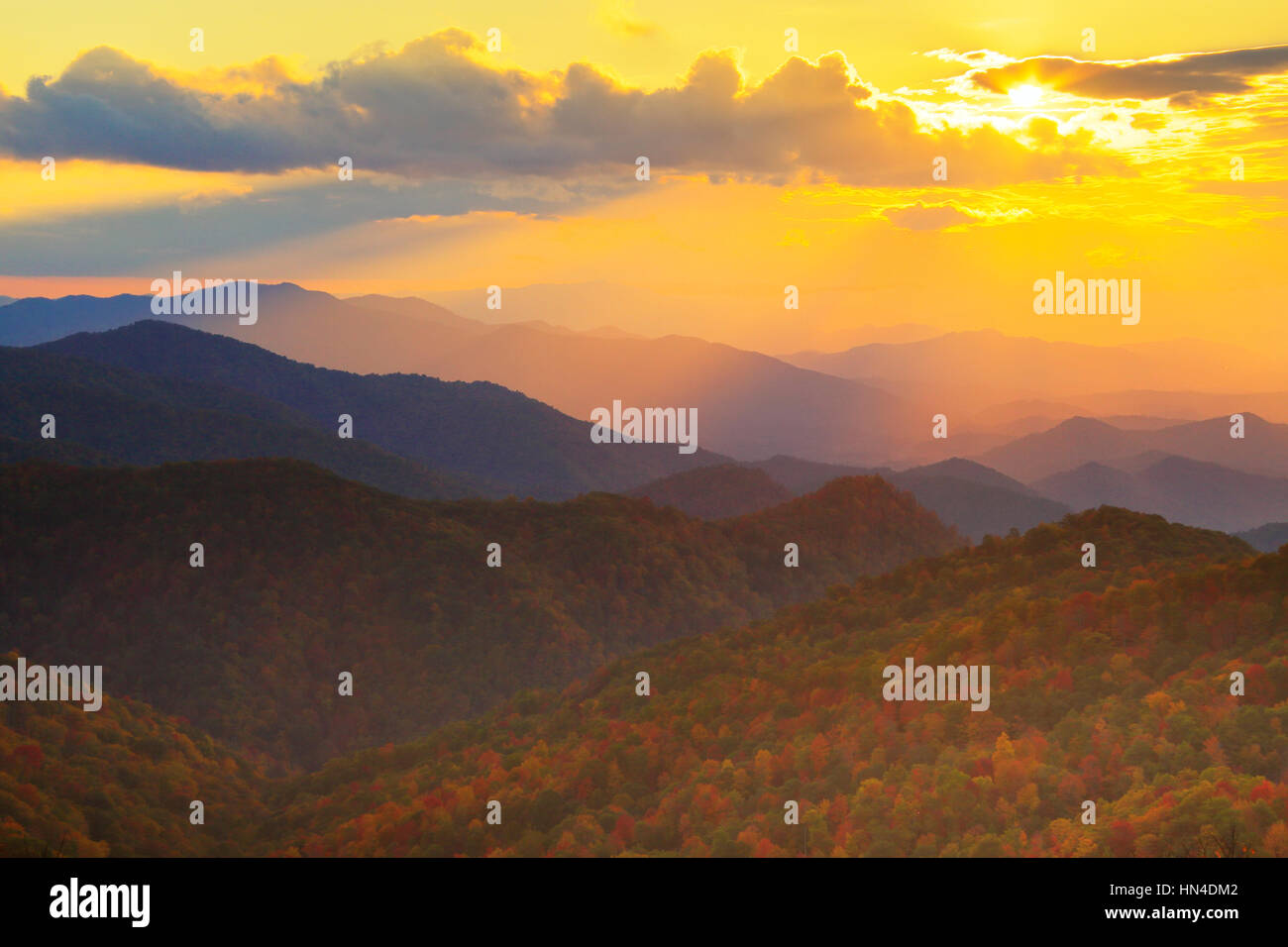 Coucher du soleil, Saco Gap Area, Blue Ridge Parkway, Grandfather Mountain, North Carolina, USA Banque D'Images