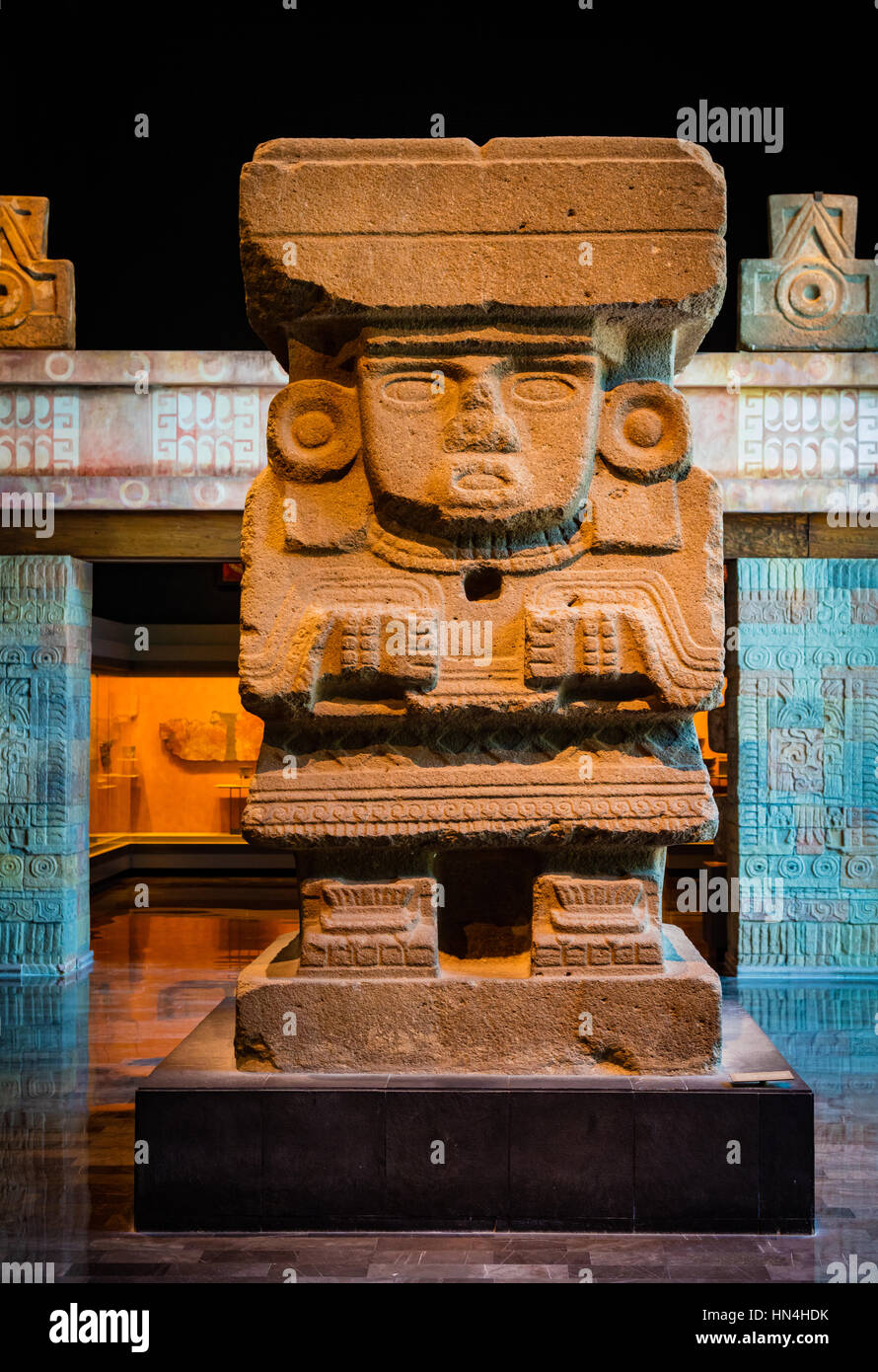 Le Musée National d'anthropologie (Espagnol : Museo Nacional de Antropología, MNA) est un musée national du Mexique. Banque D'Images
