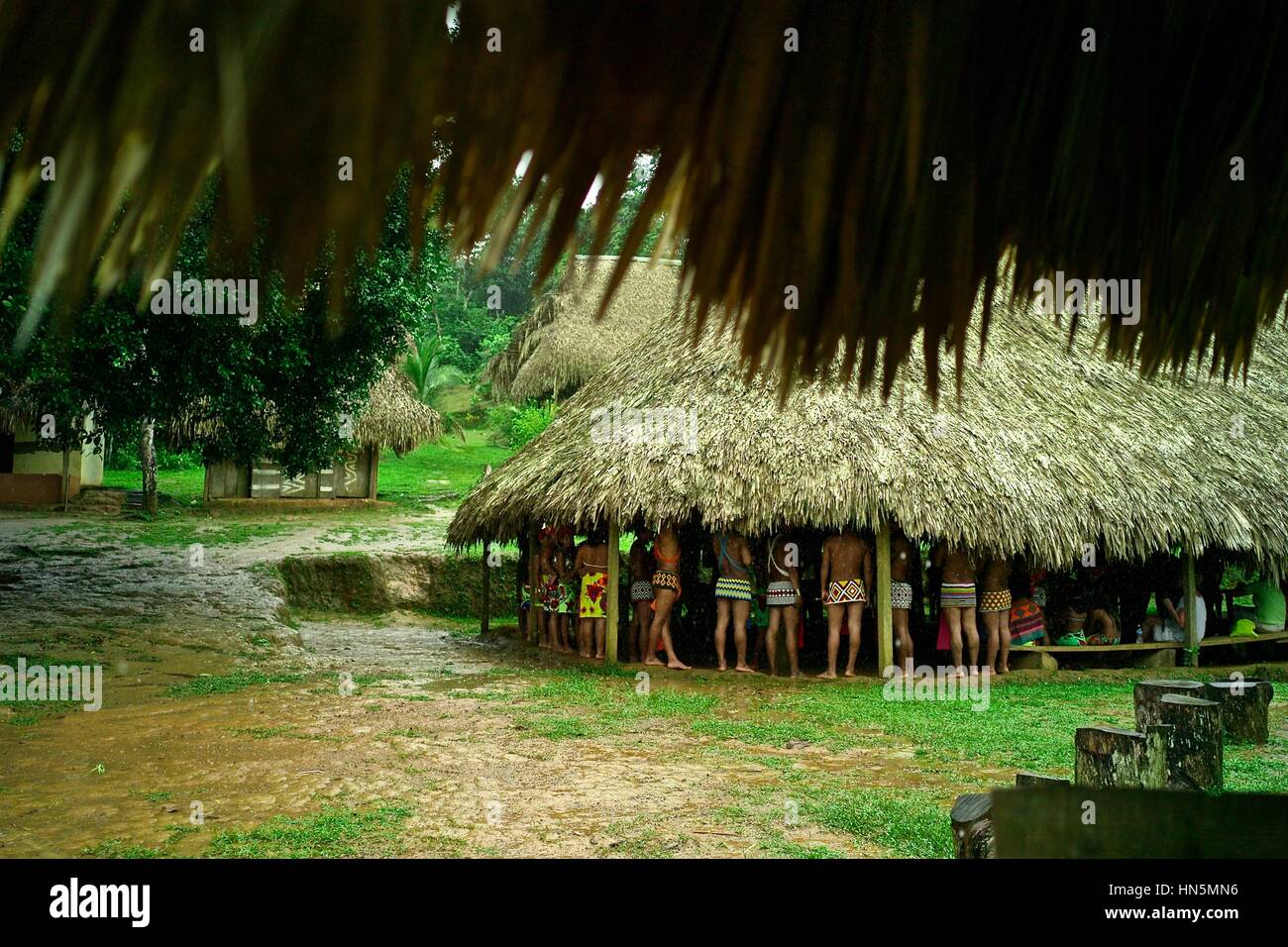 Communautés Embera sont dispersés dans ce désert à la frontière, en grande partie protégés dans les parcs nationaux, y compris 318 000 hectares et le parc national de Chagres adjo Banque D'Images