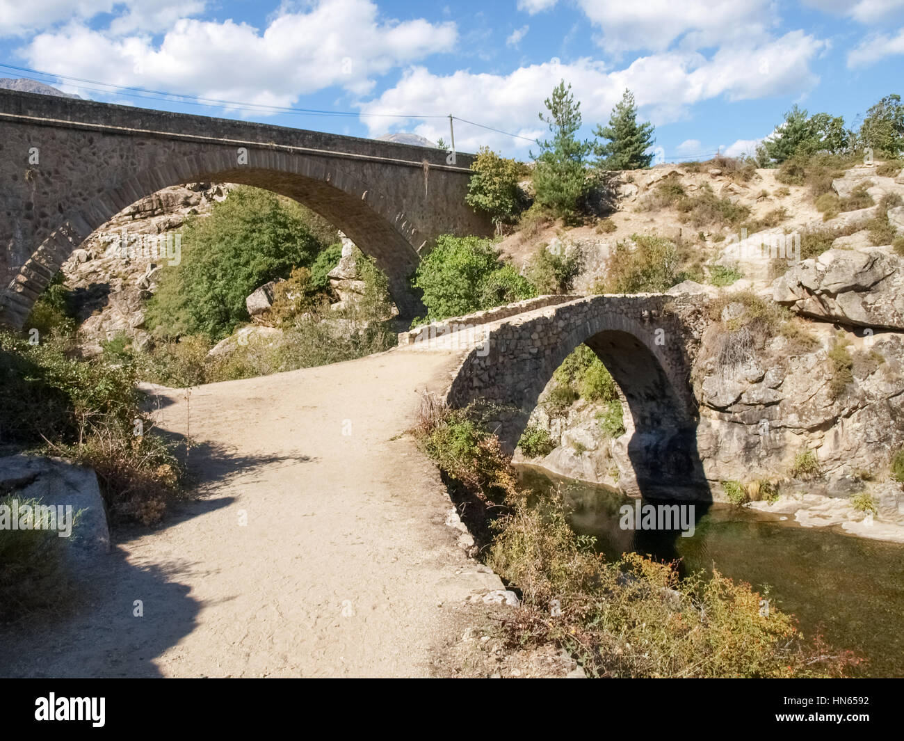 Albertacce Corse, France : Albertacce, vieux pont de pierre Banque D'Images