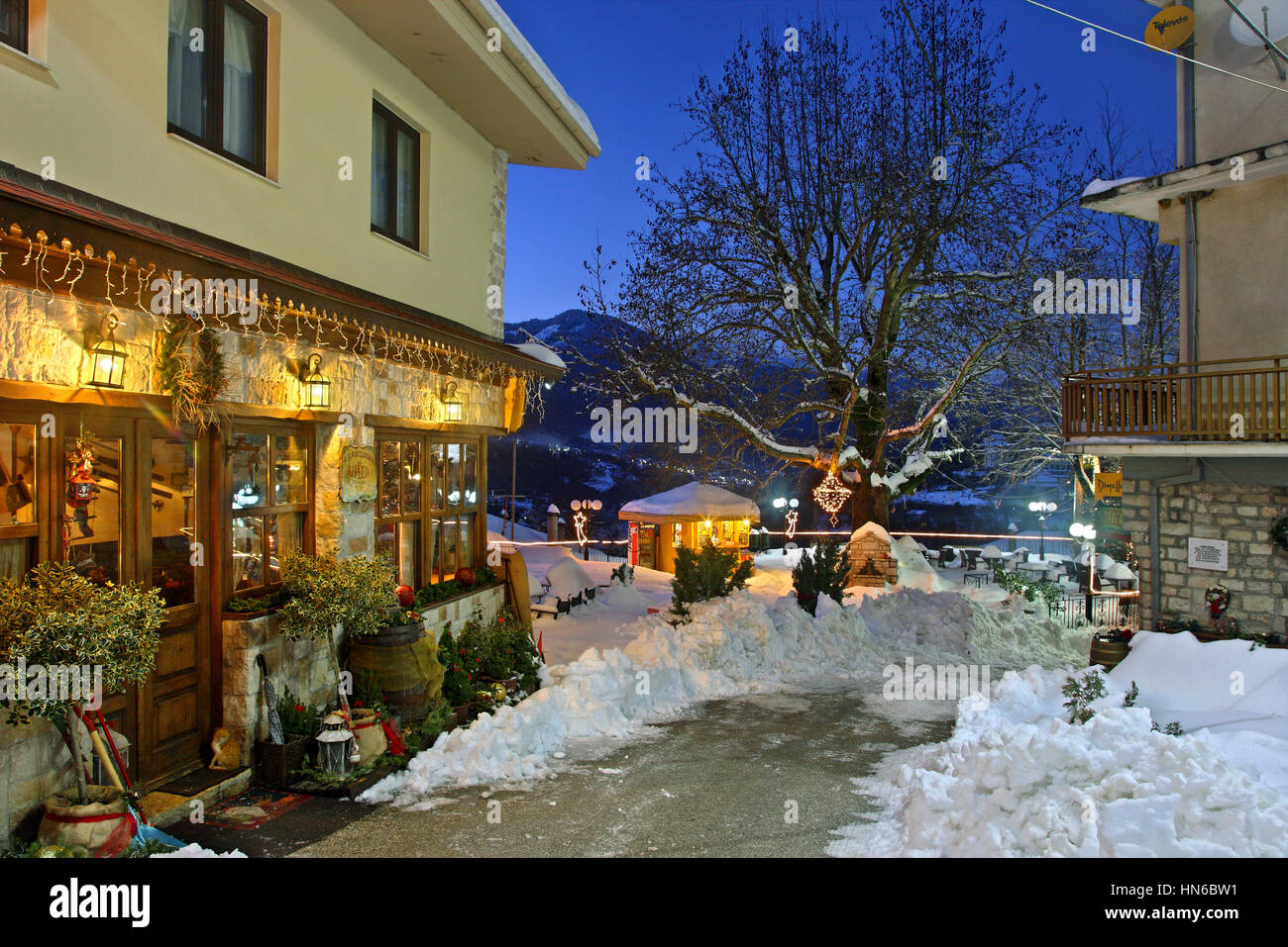 Le carré de Megalo Chorio ('grand village'), Evrytania, Grèce centrale. Banque D'Images