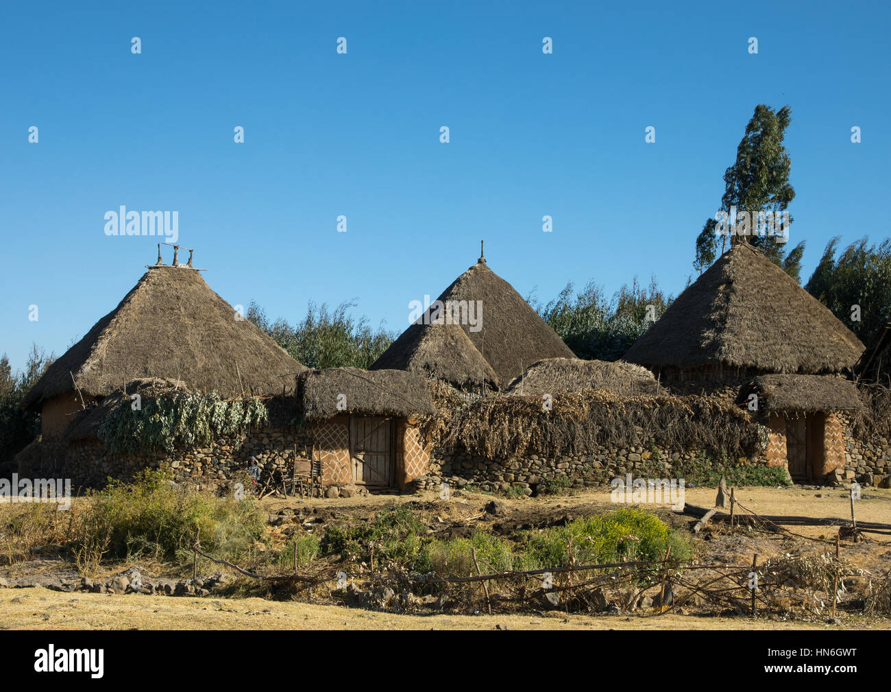 Village de maisons en pierre dans les highlands, région d'Amhara, Debre Birhan, Ethiopie Banque D'Images