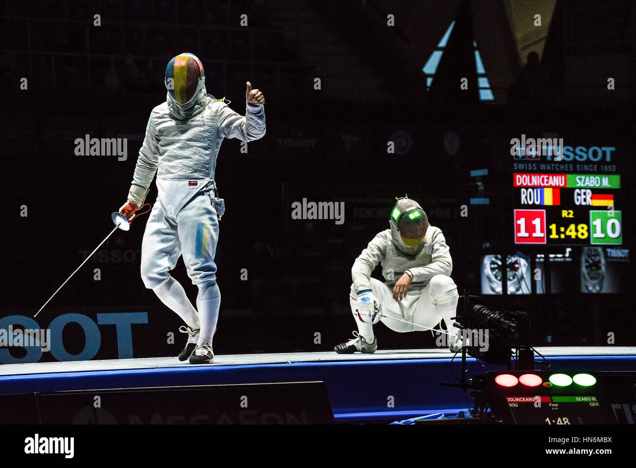 Moscou, Russie. 30 mai 2015 : la Roumanie Tiberiu Dolniceanu contre l'Allemagne Matyas Szabo dans la finale de l'année 2015 tournoi d'escrime Sabre de Moscou. Banque D'Images