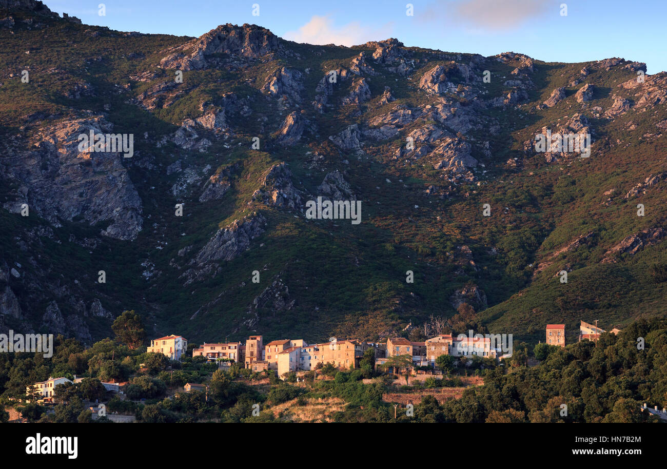 Village perché de Oletta, Corse, France Banque D'Images