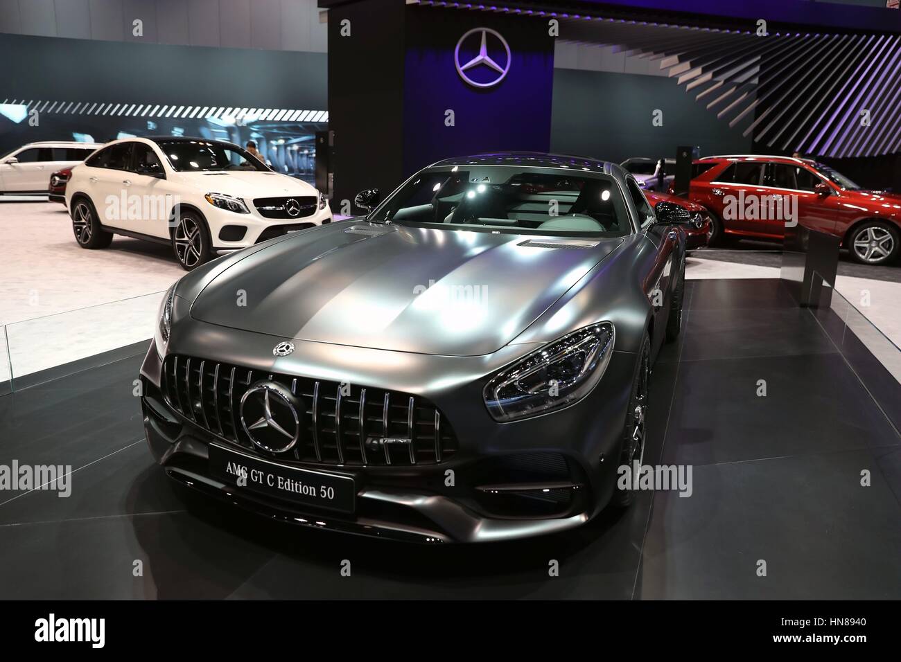 Chicago, Illinois, USA. Feb 9, 2017. Une Mercedes-Benz Amg GT C Edition50 est exposé au Salon de l'auto de Chicago 2017 au McCormick Place à Chicago, Illinois, aux États-Unis le 9 février 2017. Credit : Wang Ping/Xinhua/Alamy Live News Banque D'Images