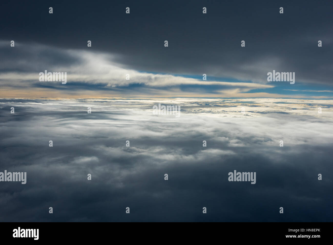 Dans le nuage, vue d'avion Banque D'Images