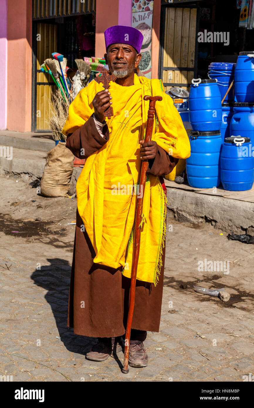 Un prêtre orthodoxe éthiopien, l'Éthiopie Ziway, Banque D'Images