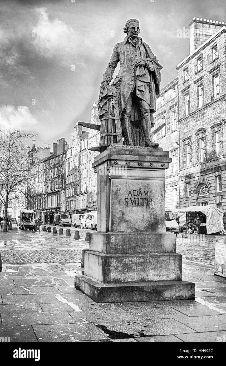 Statue d'Adam Smith sur Royal Mile Edinburgh Banque D'Images