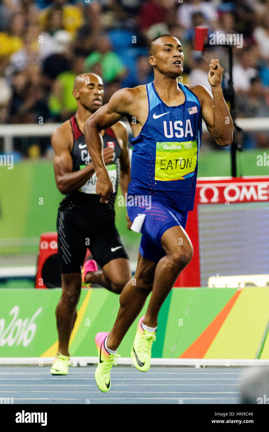 Rio de Janeiro, Brésil. 17 août 2016. L'athlétisme, Ashton Eaton (USA) en concurrence au décathlon 400 m à l'été 2016 Jeux Olympiques. ©PAUL J. Sut Banque D'Images