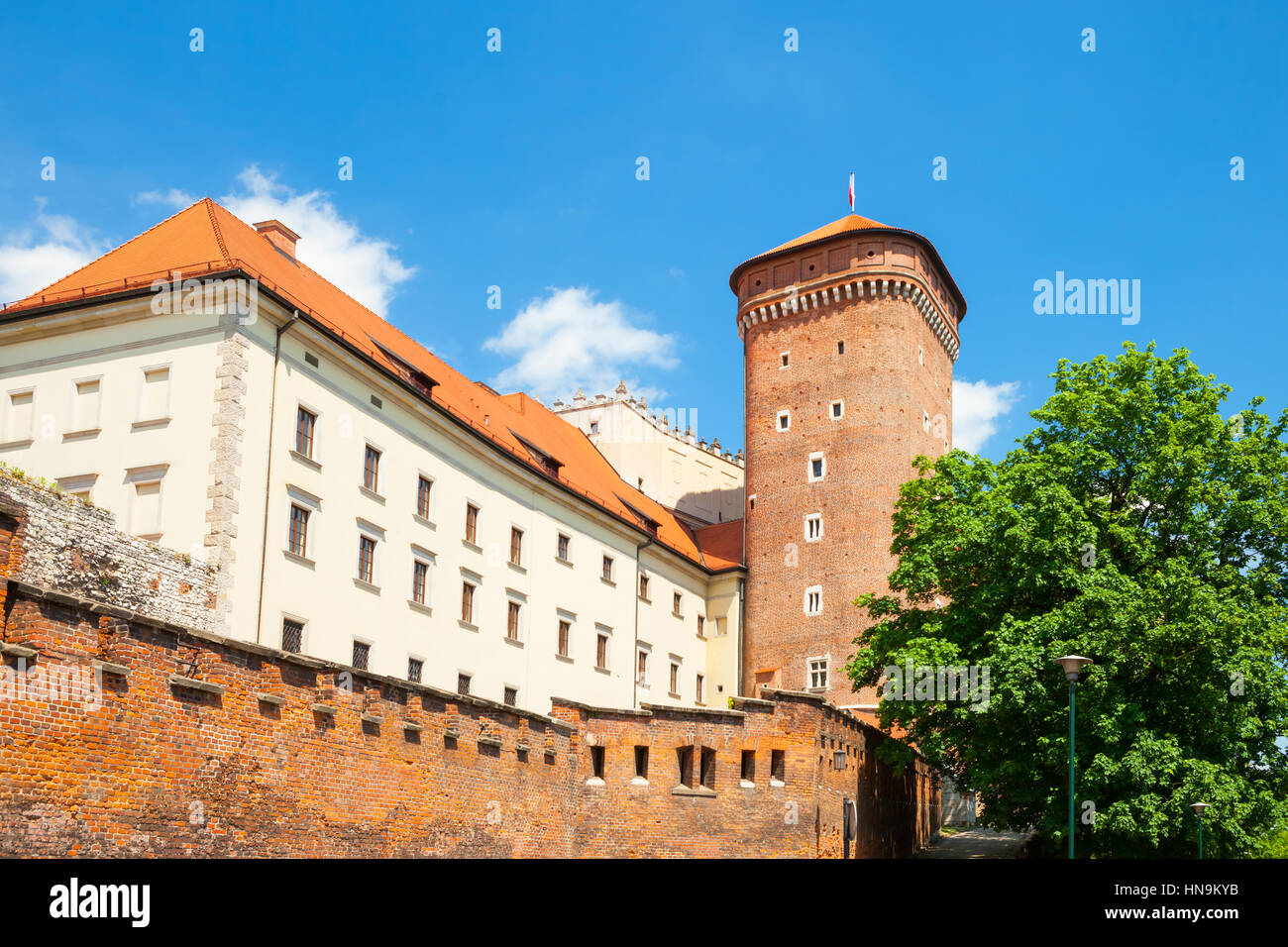 Tour du sénateur du Château Royal de Wawel comme partie d'un célèbre complexe historique de Cracovie, Pologne Banque D'Images