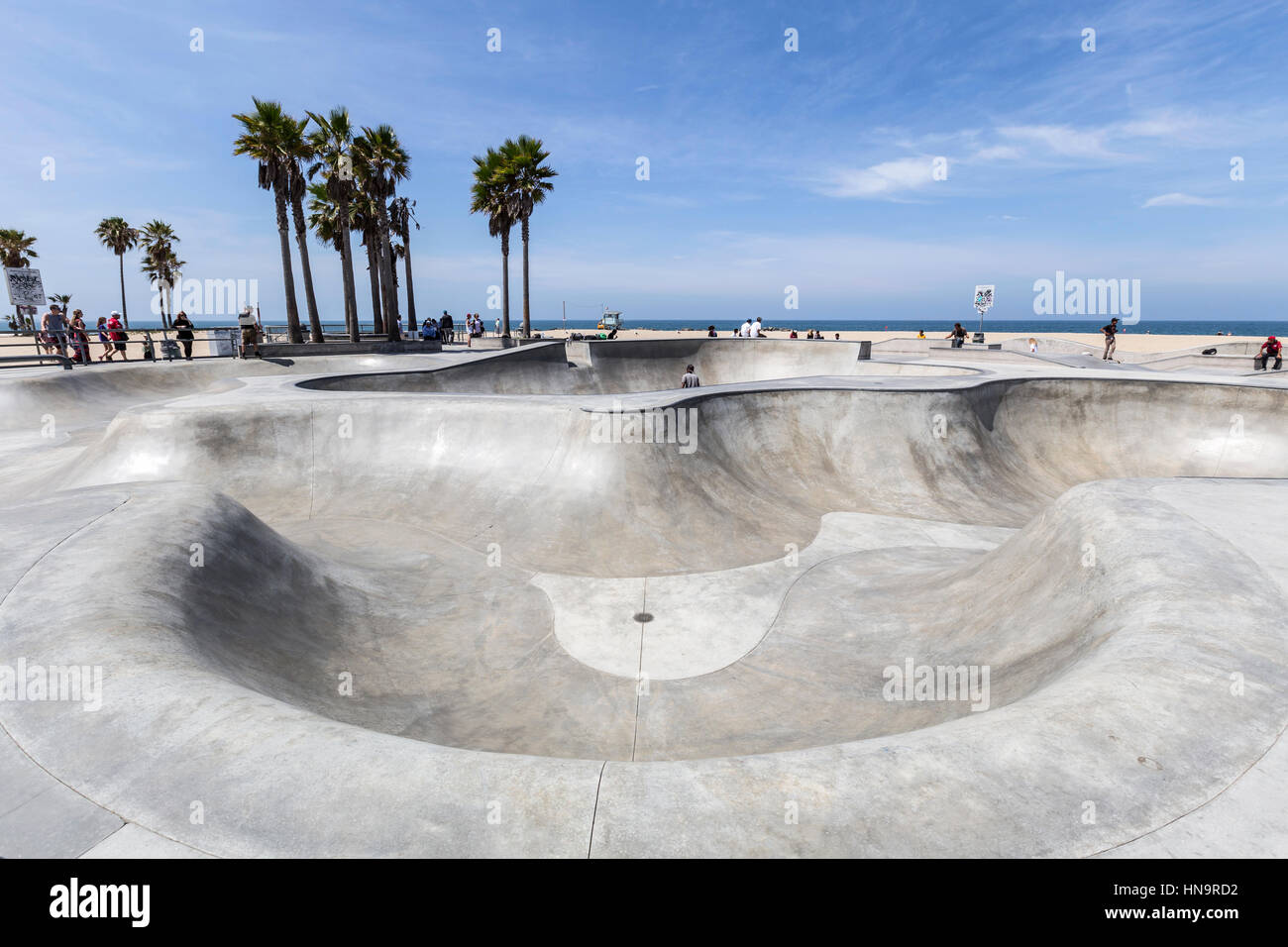 Voir l'éditorial du skate board public Venice Beach park à Los Angeles, Californie. Banque D'Images