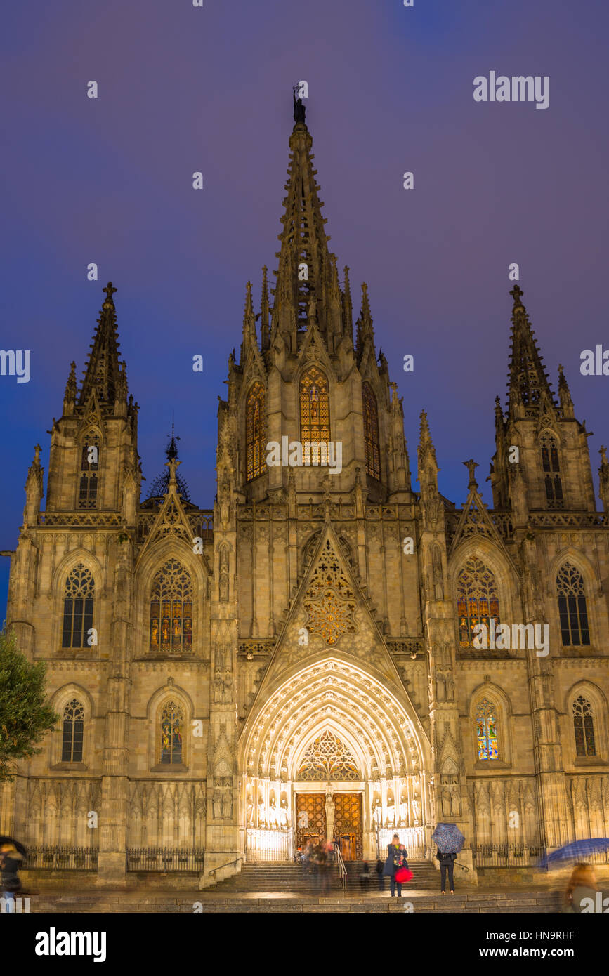 La Cathédrale de Barcelone de nuit, Catalogne, Espagne Banque D'Images