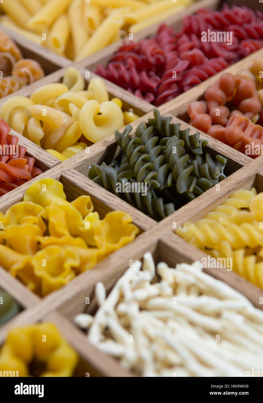 Variété de types, couleurs et formes de pâtes italiennes. Pâtes sèches, background, Close up