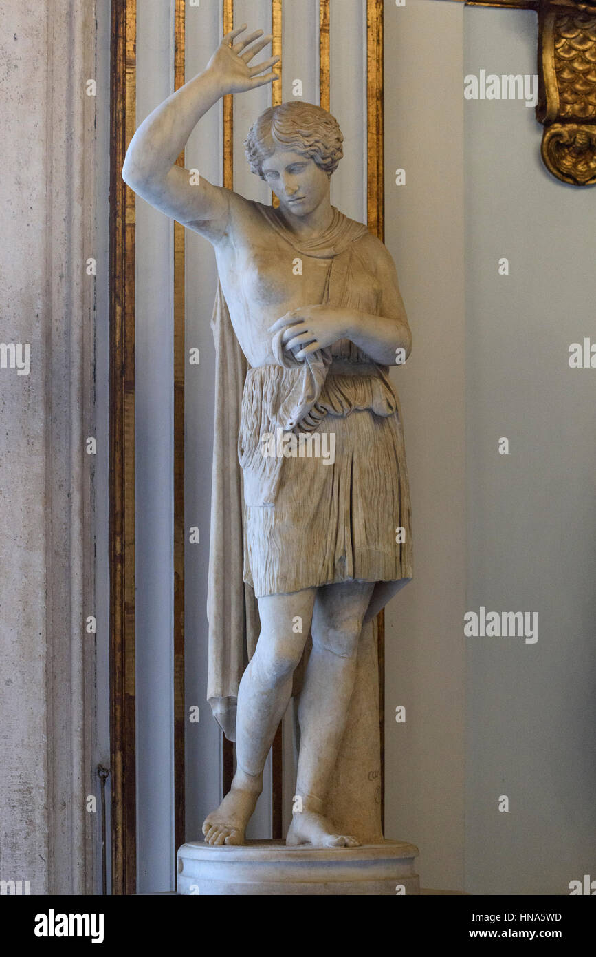Rome. L'Italie. Statue d'Amazone blessée signé par Sosicles, Musées du Capitole. Musei Capitolini. Banque D'Images