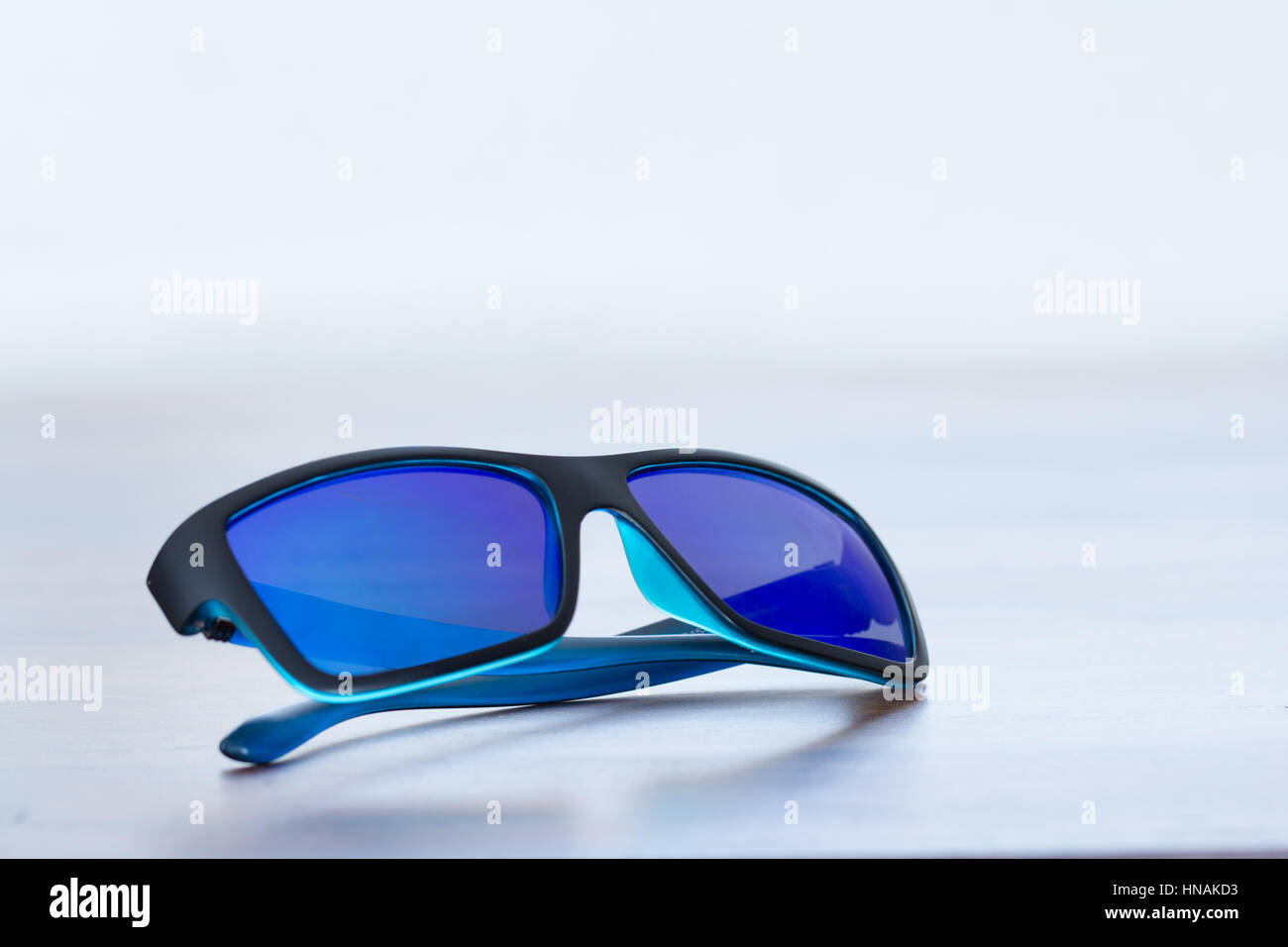 Lunettes de soleil moderne bleu Banque D'Images