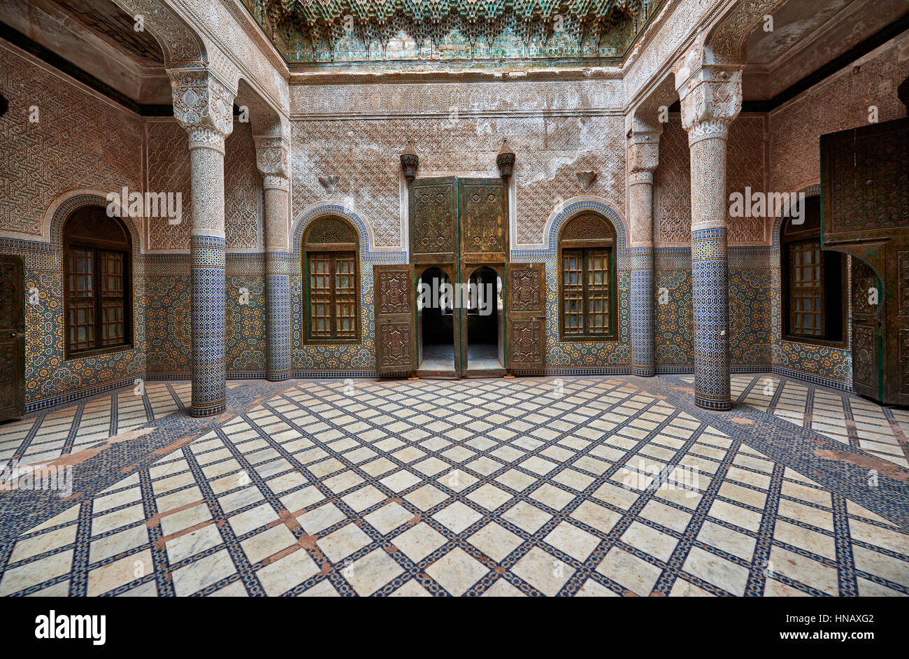 Vue intérieure avec strong décoration de la Kasbah de Telouet, Maroc Banque D'Images