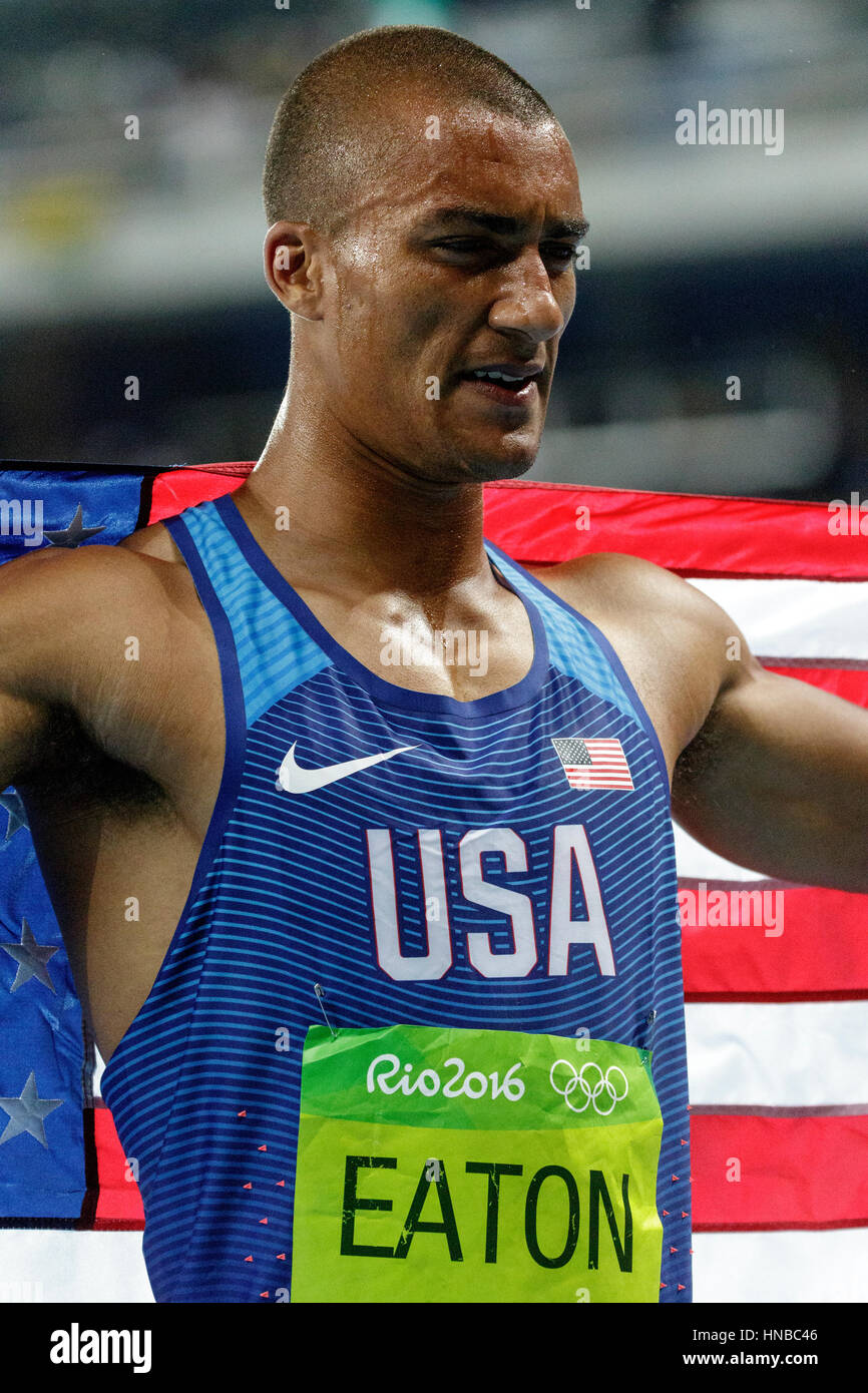 Rio de Janeiro, Brésil. 18 août 2016. L'athlétisme, Ashton Eaton (USA) médaille d'or au décathlon 1500 m à l'été 2016 Jeux Olympiques. ©Pa Banque D'Images