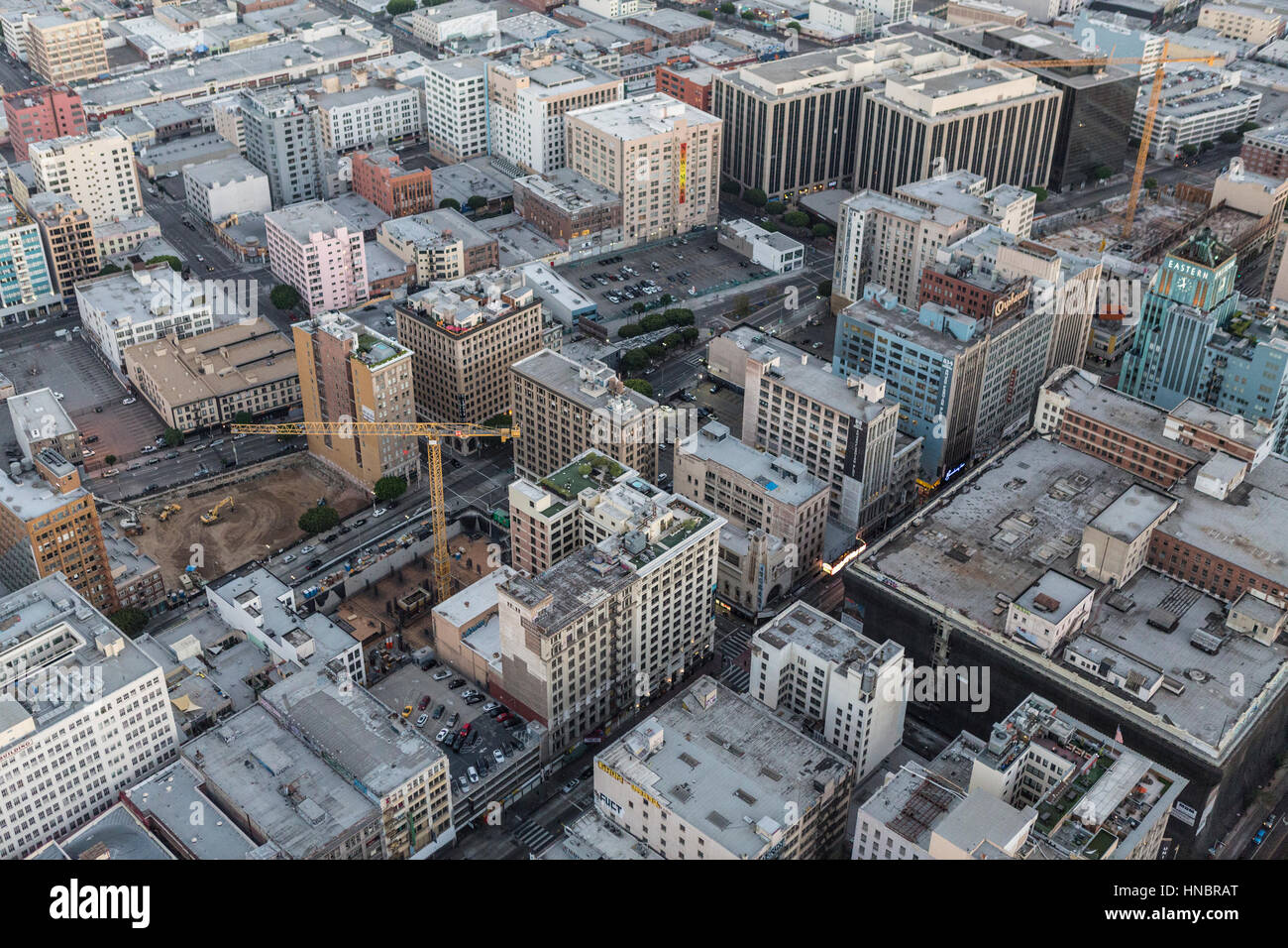 Los Angeles, Californie, USA - 21 juillet 2016 : Après le coucher du soleil Vue aérienne de Downtown Los Angeles urban centre historique. Banque D'Images