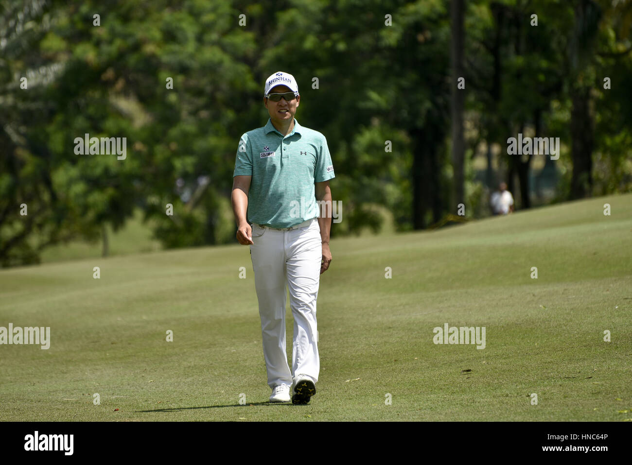 Kuala Lumpur, Malaisie. Feb 11, 2017. K.T. KIM (Corée du Sud) joue un coup au cours de la troisième journée du Championnat du Portugal : Madère Malaisie au Saujana Golf Club le 11 février 2017 à Kuala Lumpur, Malaisie. Crédit : Chris Jung/ZUMA/Alamy Fil Live News Banque D'Images